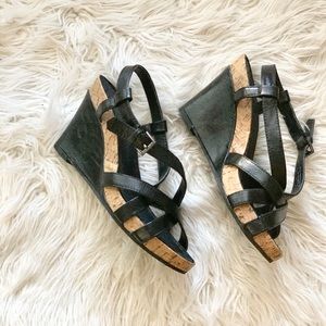 Aerosoles: black wedged strapped sandals! Size 7M